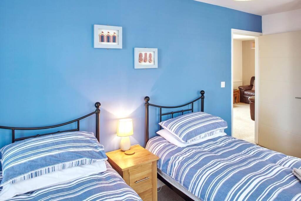 Captain'S Rest, 2 Bed Flat In The Heart Of Brixham Just 1 Min Walk From The Harbour Exterior photo