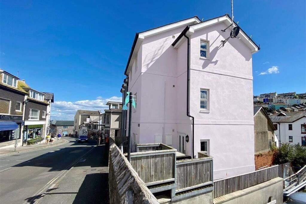 Captain'S Rest, 2 Bed Flat In The Heart Of Brixham Just 1 Min Walk From The Harbour Exterior photo