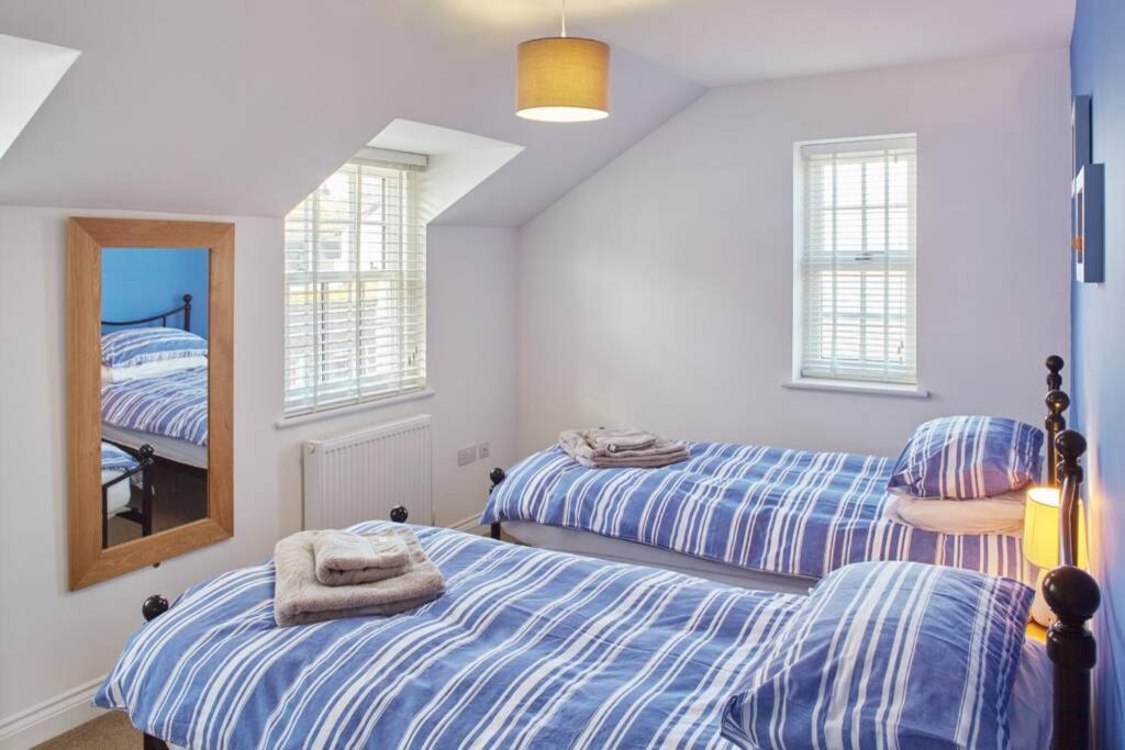 Captain'S Rest, 2 Bed Flat In The Heart Of Brixham Just 1 Min Walk From The Harbour Exterior photo